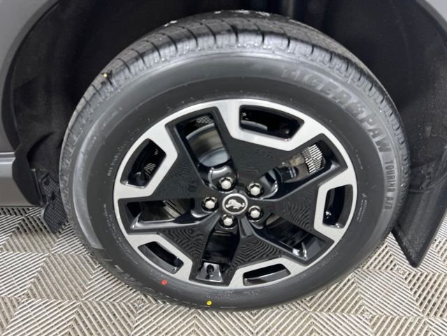 Used 2023 Blue Ford Outer Banks image 10