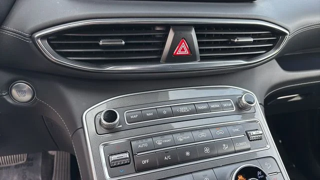 Used 2023 Silver Hyundai Calligraphy image 31