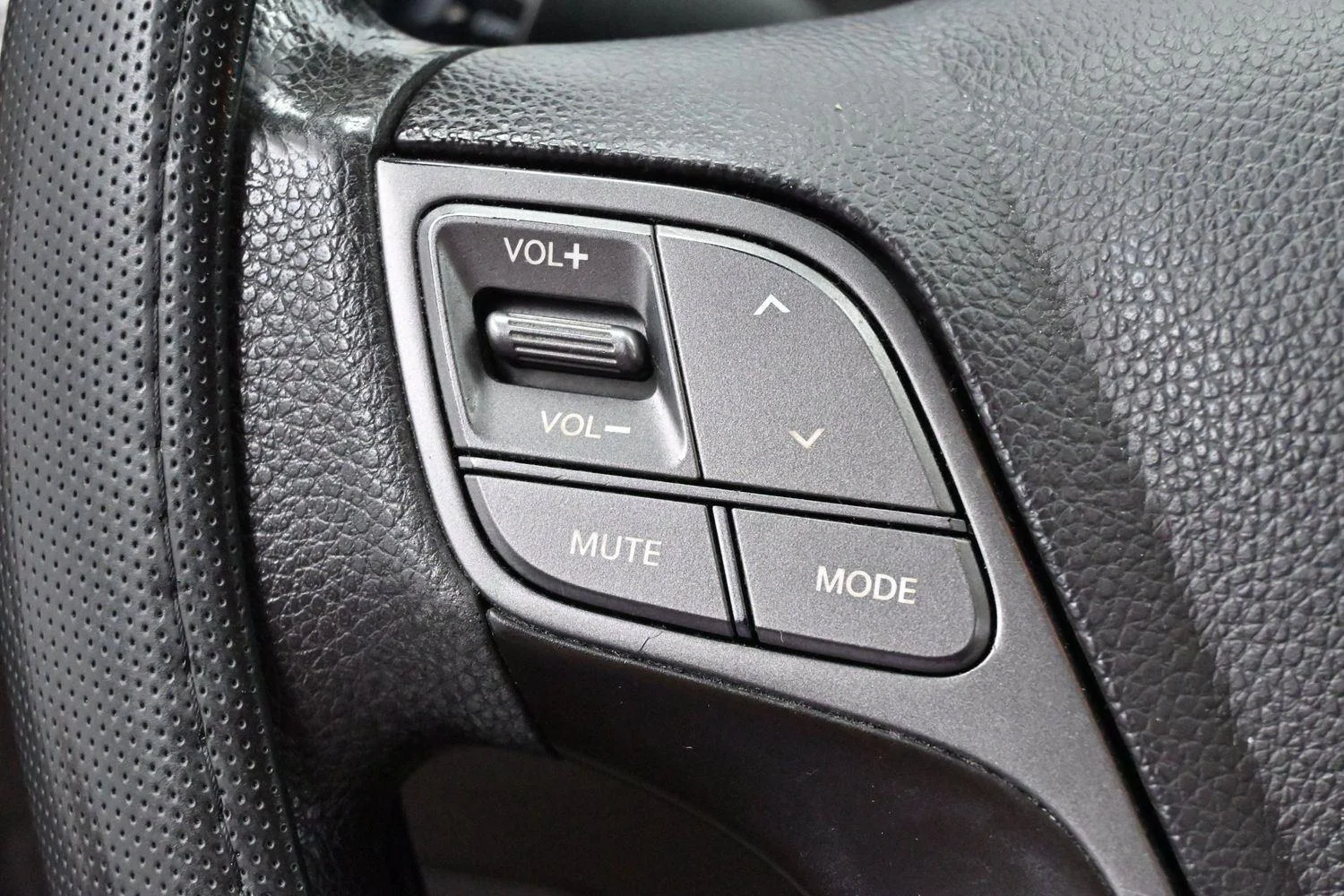 Used 2013 Cabo Bronze Hyundai Sport image 16