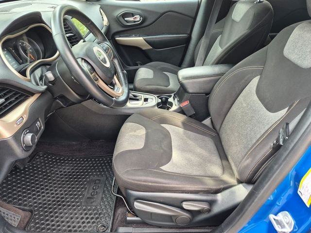 Used 2017 Blue Jeep Sport image 13