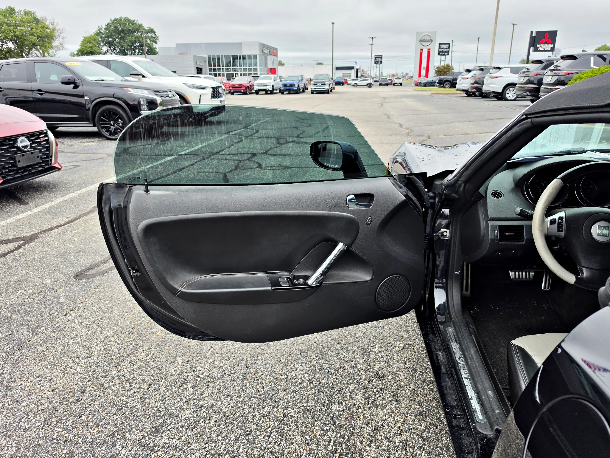Used 2008 Carbon Flash w/Black Convertible Top Saturn Carbon Flash SE image 12