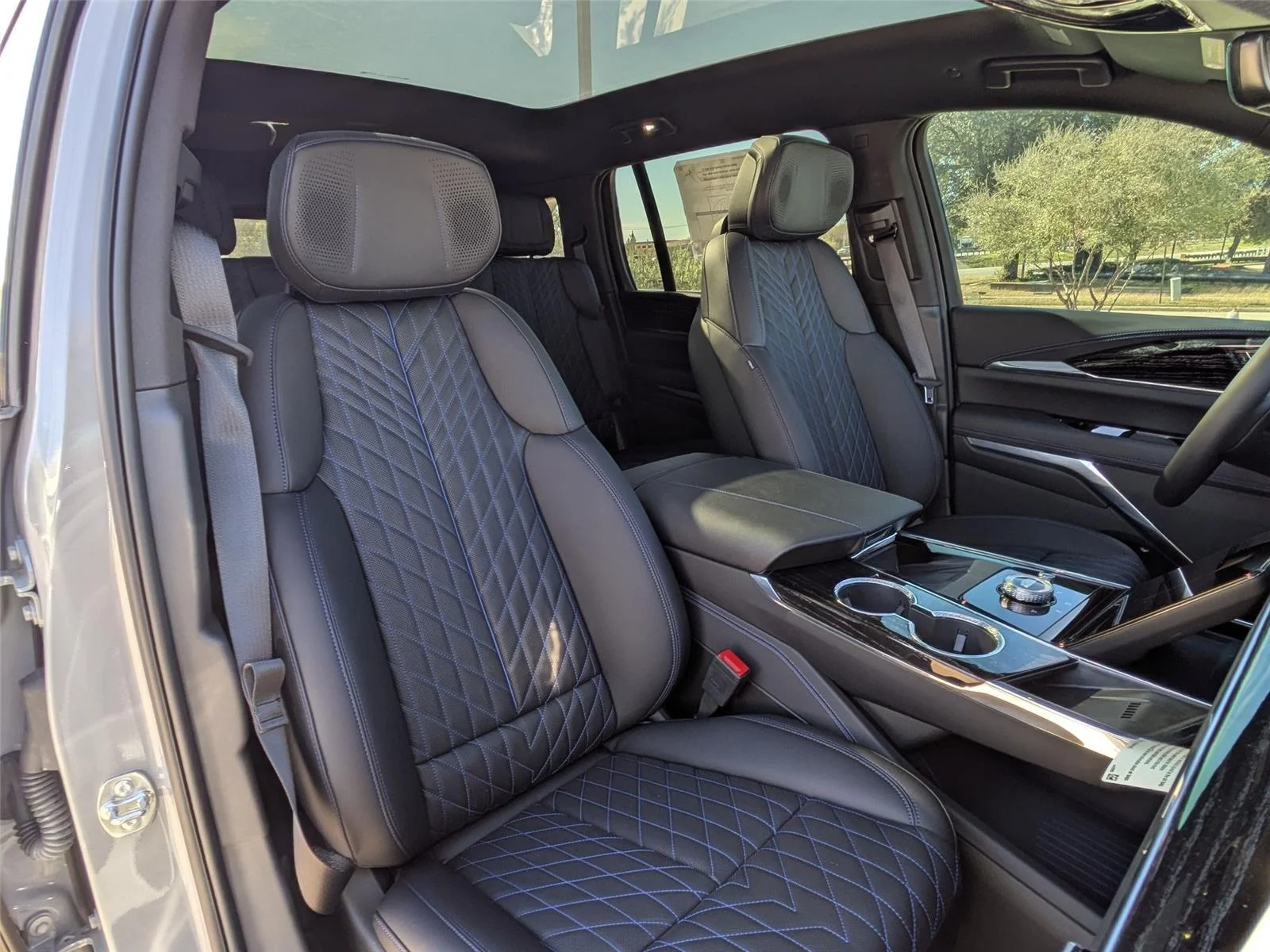 New 2026 Luna Metallic Cadillac Sport image 29