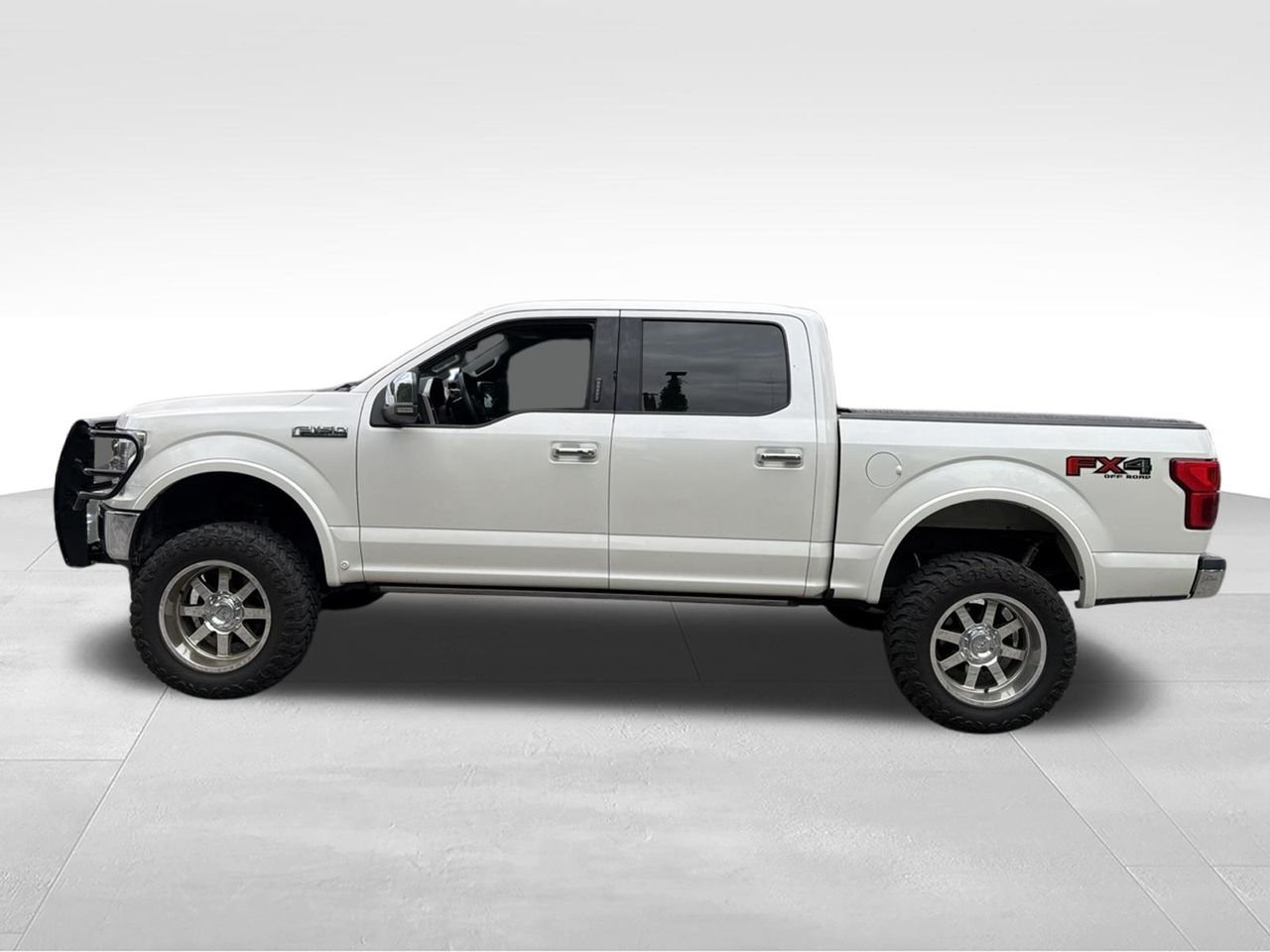 Used 2019 White Ford Lariat image 5