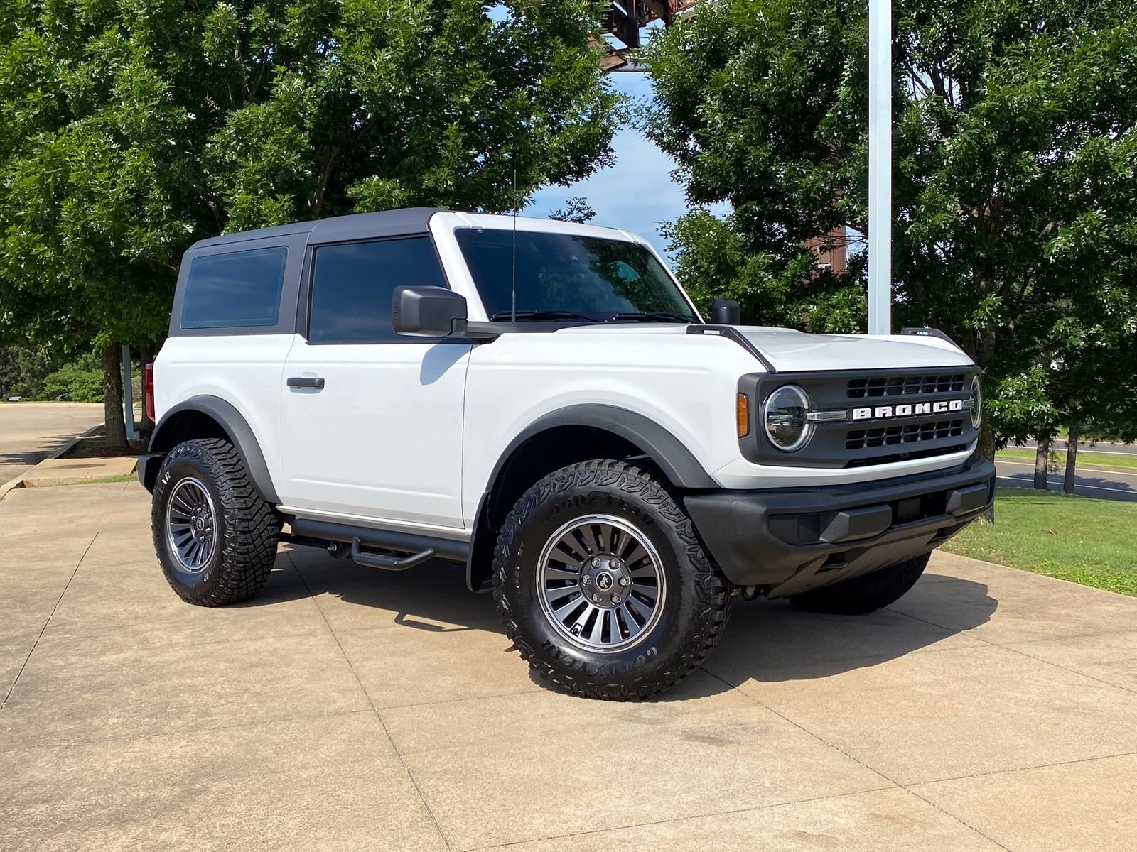 2025 Ford Bronco Base 4x4's photo