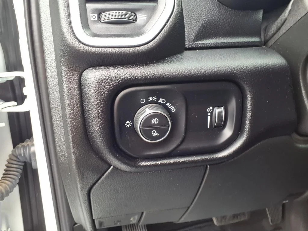 Used 2024 White Ram Big Horn image 17