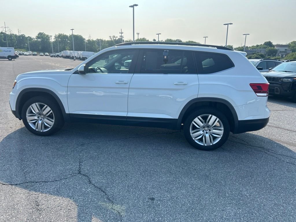 Used 2020 White Volkswagen 3.6L V6 SE image 9