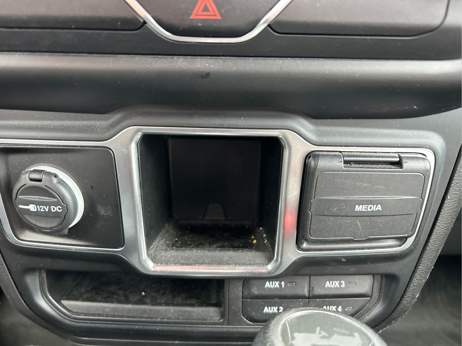 Used 2020 Red Jeep Sport image 31