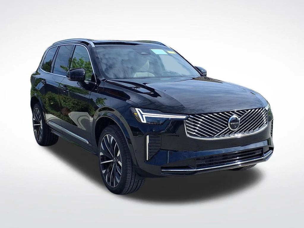 2026 Volvo XC90 Plus