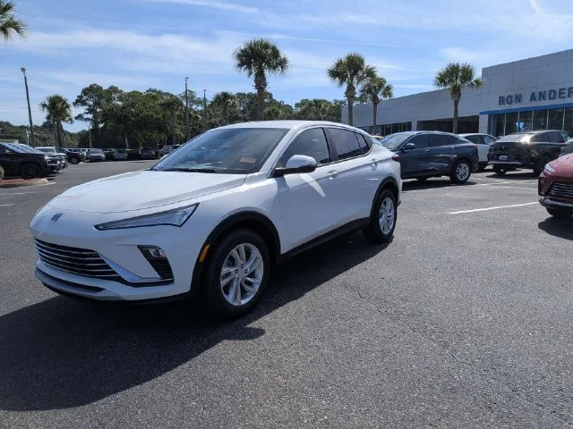 New 2026 Summit White Buick Preferred image 7