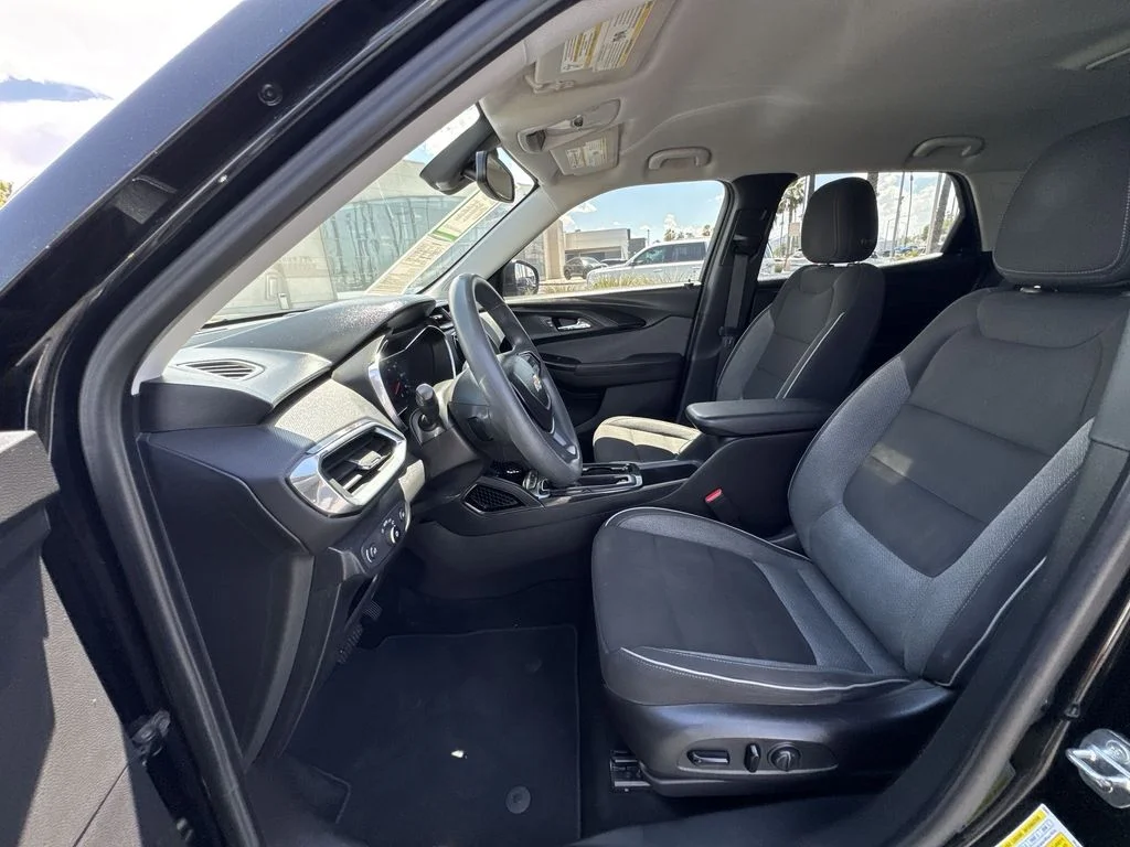Used 2021 Black Chevrolet LT image 10