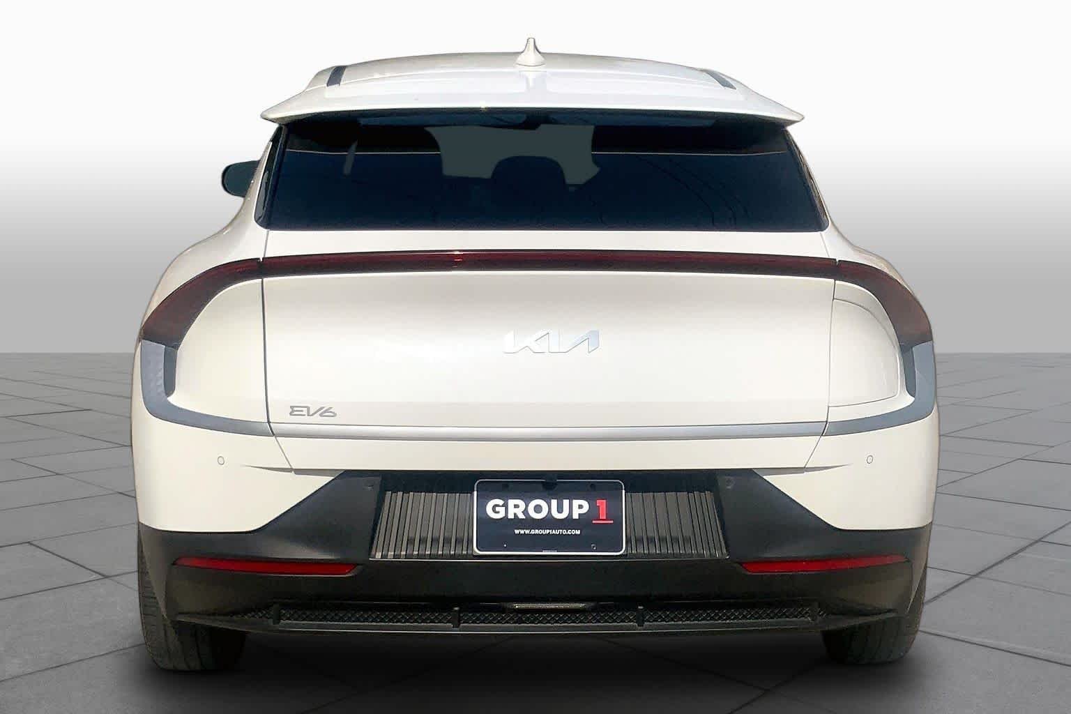 Certified Used 2024 Snow White Pearl Kia Light Long Range image 4