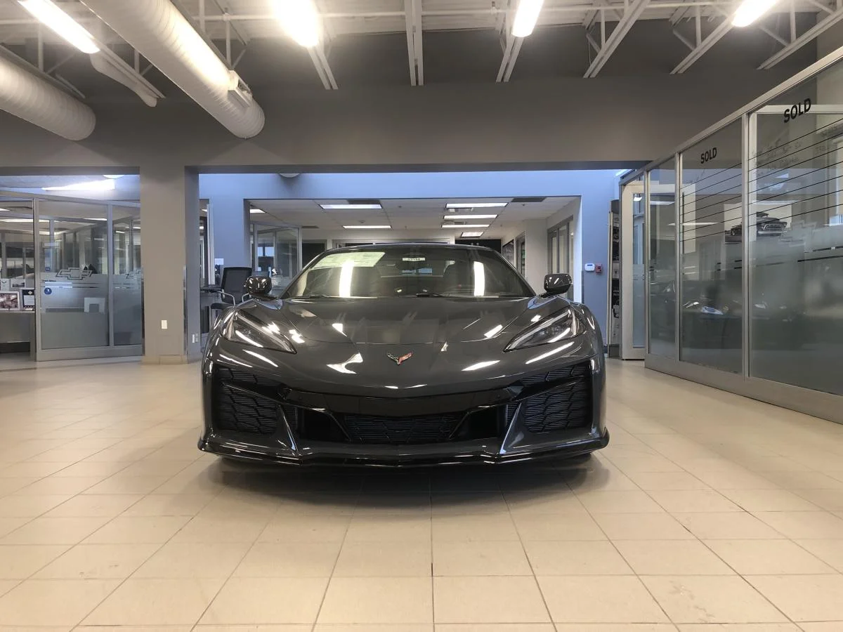 New 2027 Grey Chevrolet Conv w/2LZ image 4