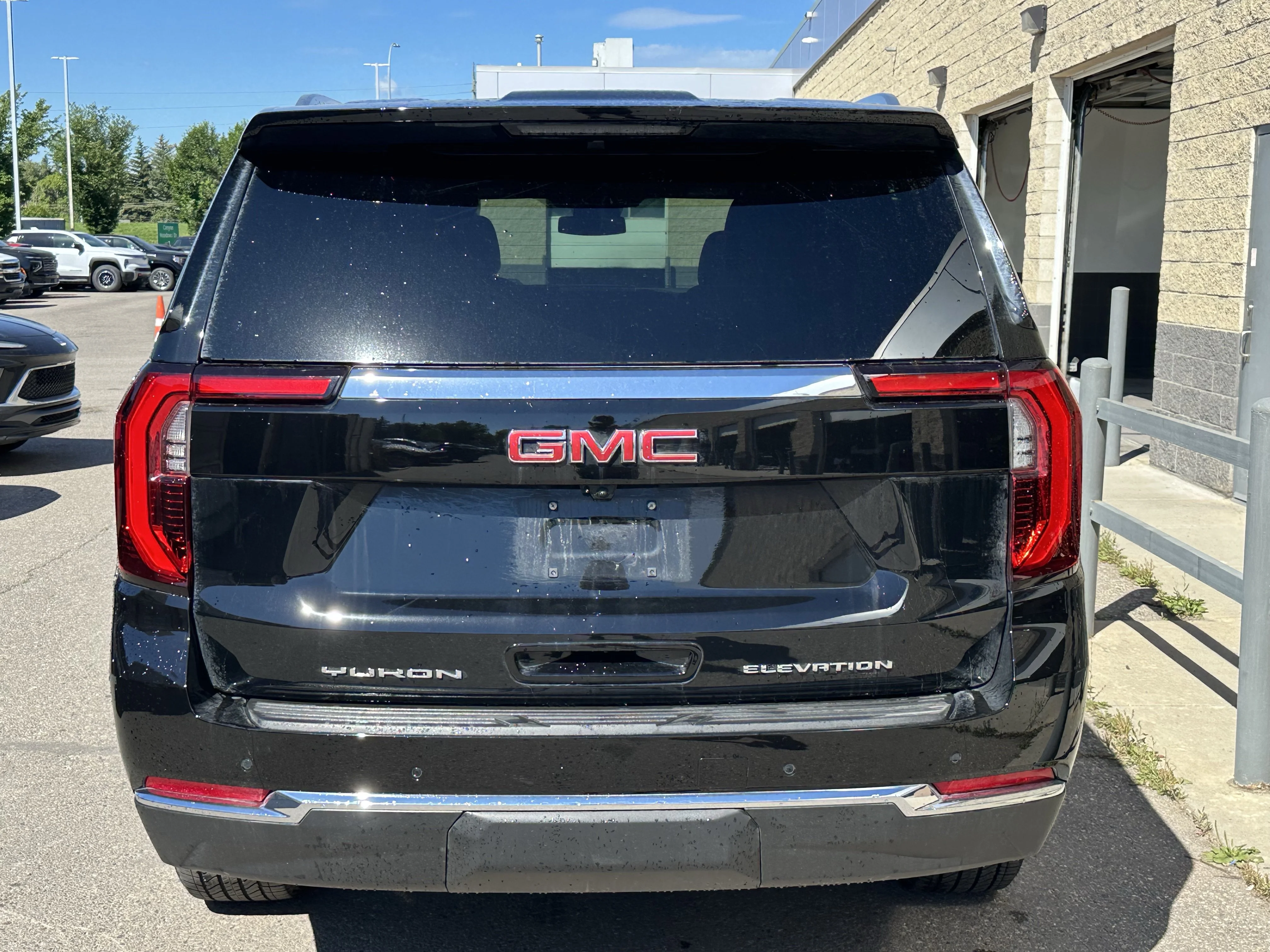New 2026 Onyx Black GMC Elevation image 5