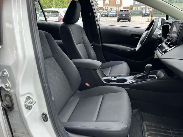 Used 2023 White Toyota LE image 12