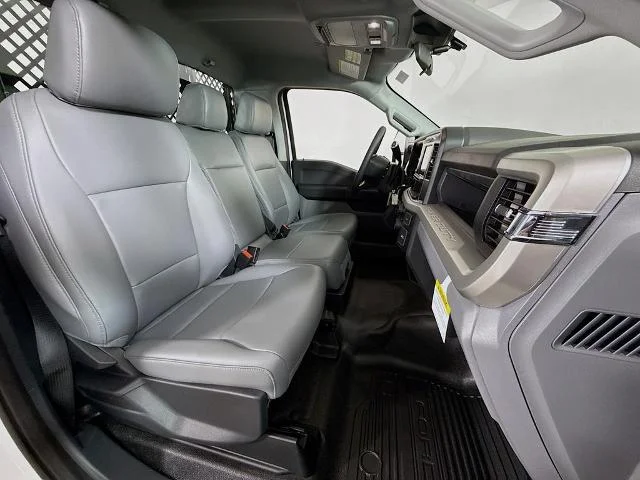 New 2025 Oxford White Ford F-450® XL image 48