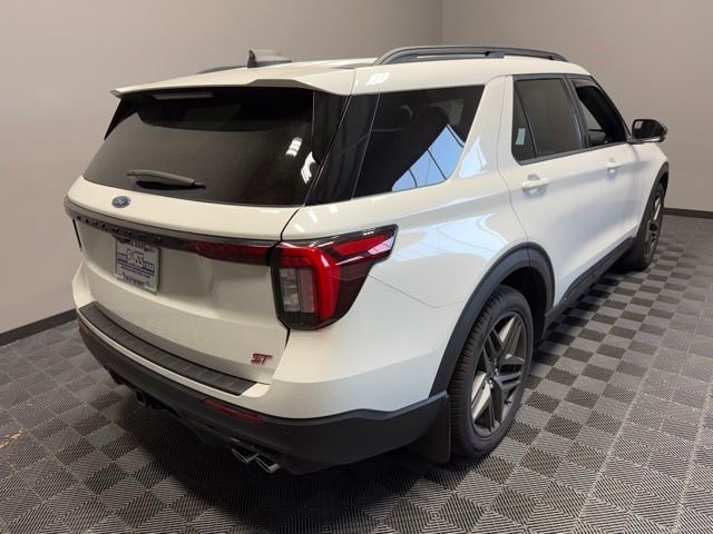 Used 2025 Star White Ford ST image 8