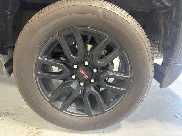 Used 2023 Black GMC Elevation image 9