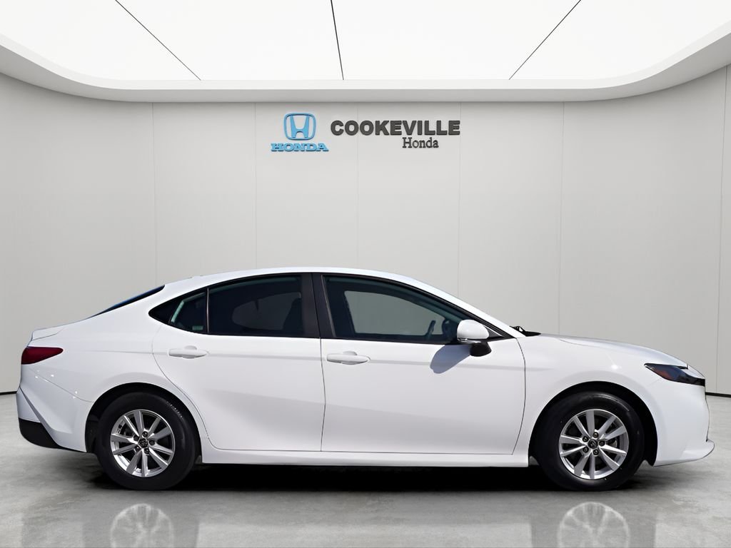 Used 2025 Ice Cap Toyota LE image 10