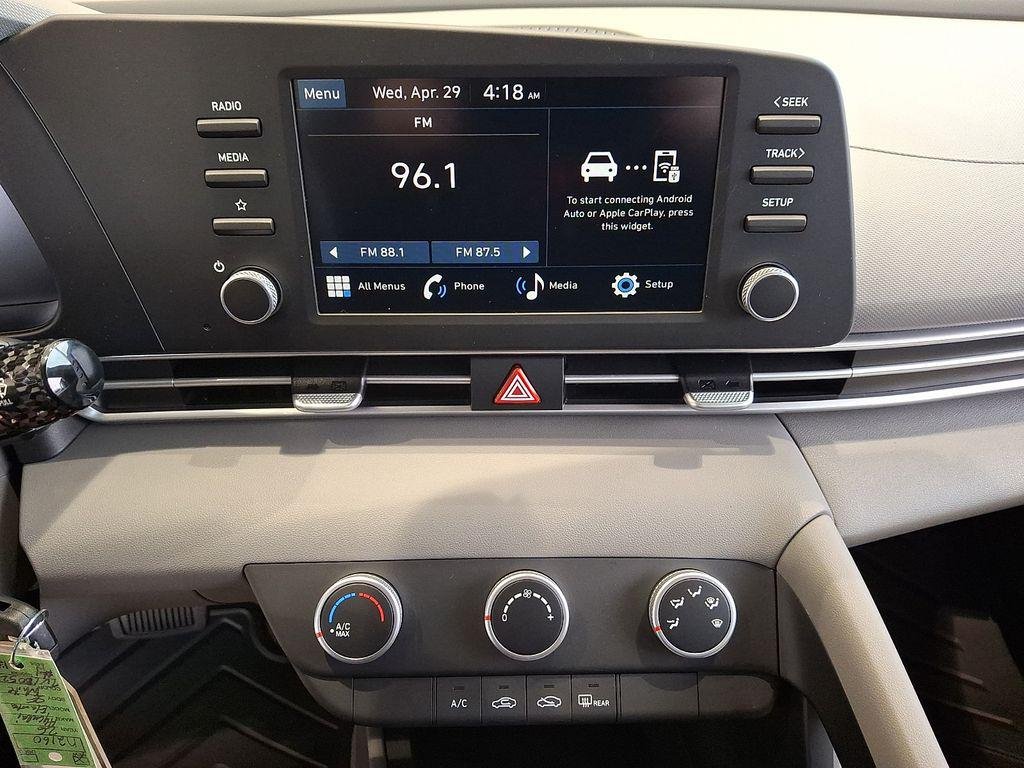 New 2026 Serenity White Pearl Hyundai SE image 9