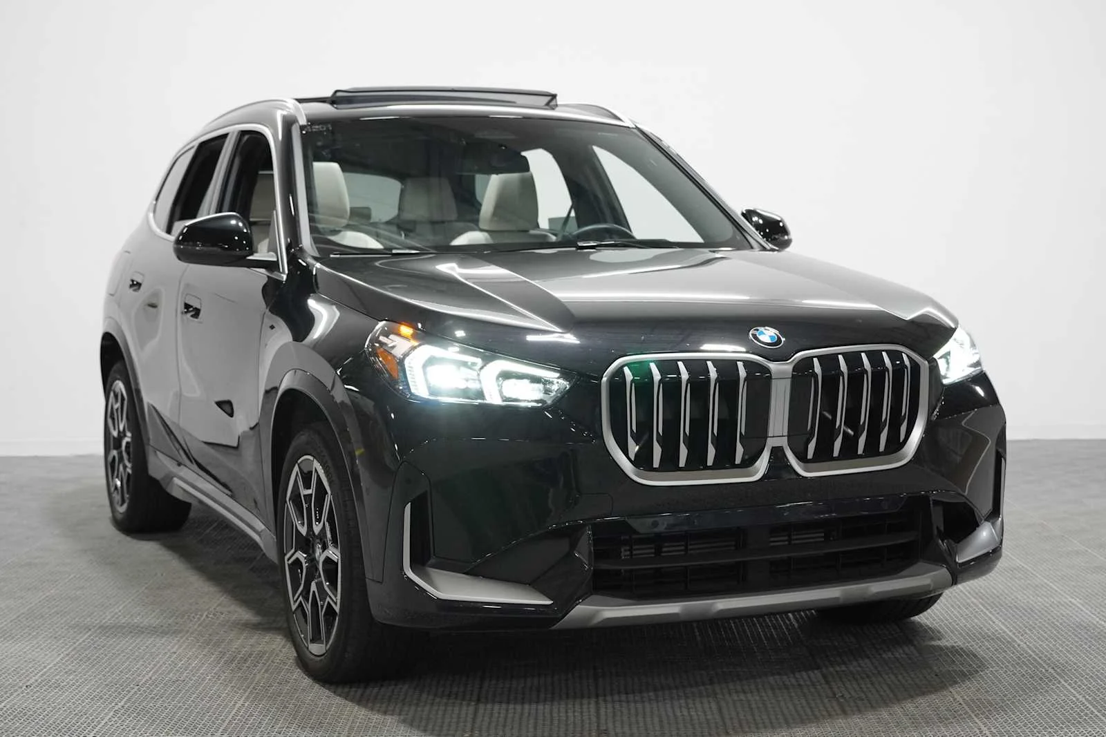 Certified Used 2026 Black Sapphire Metallic BMW xDrive28i image 3