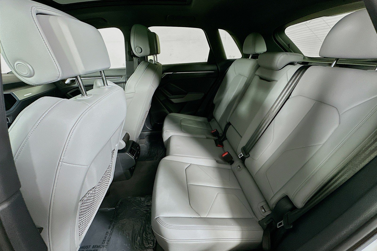 Used 2023 Ibis White Audi S line Premium image 9