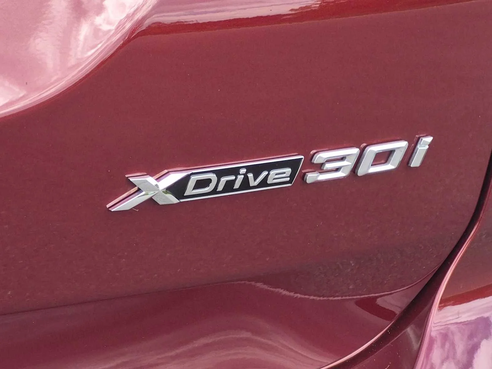 Certified Used 2024 Aventurin Red Metallic BMW xDrive30i image 11