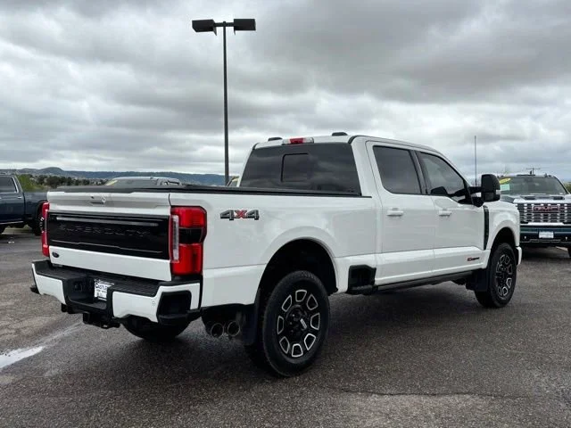 Used 2025 White Ford XL image 5