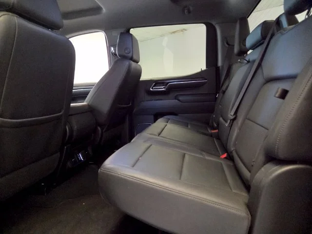 Used 2024 Onyx Black GMC SLT image 12
