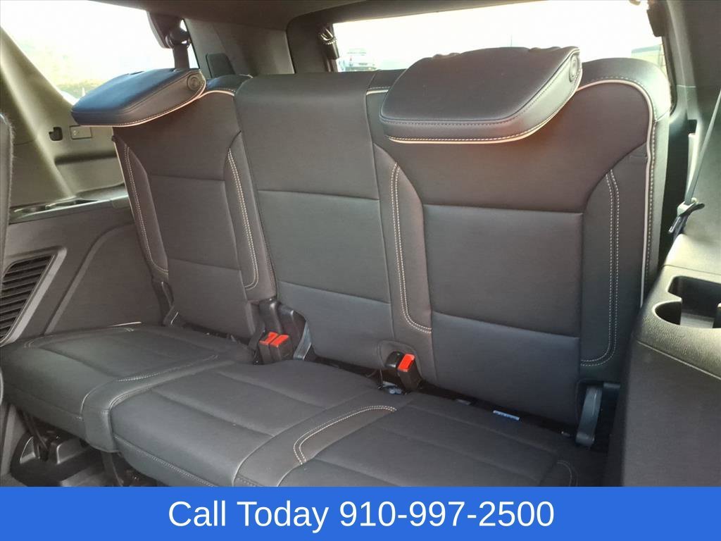 Used 2025 Onyx Black GMC Elevation image 11