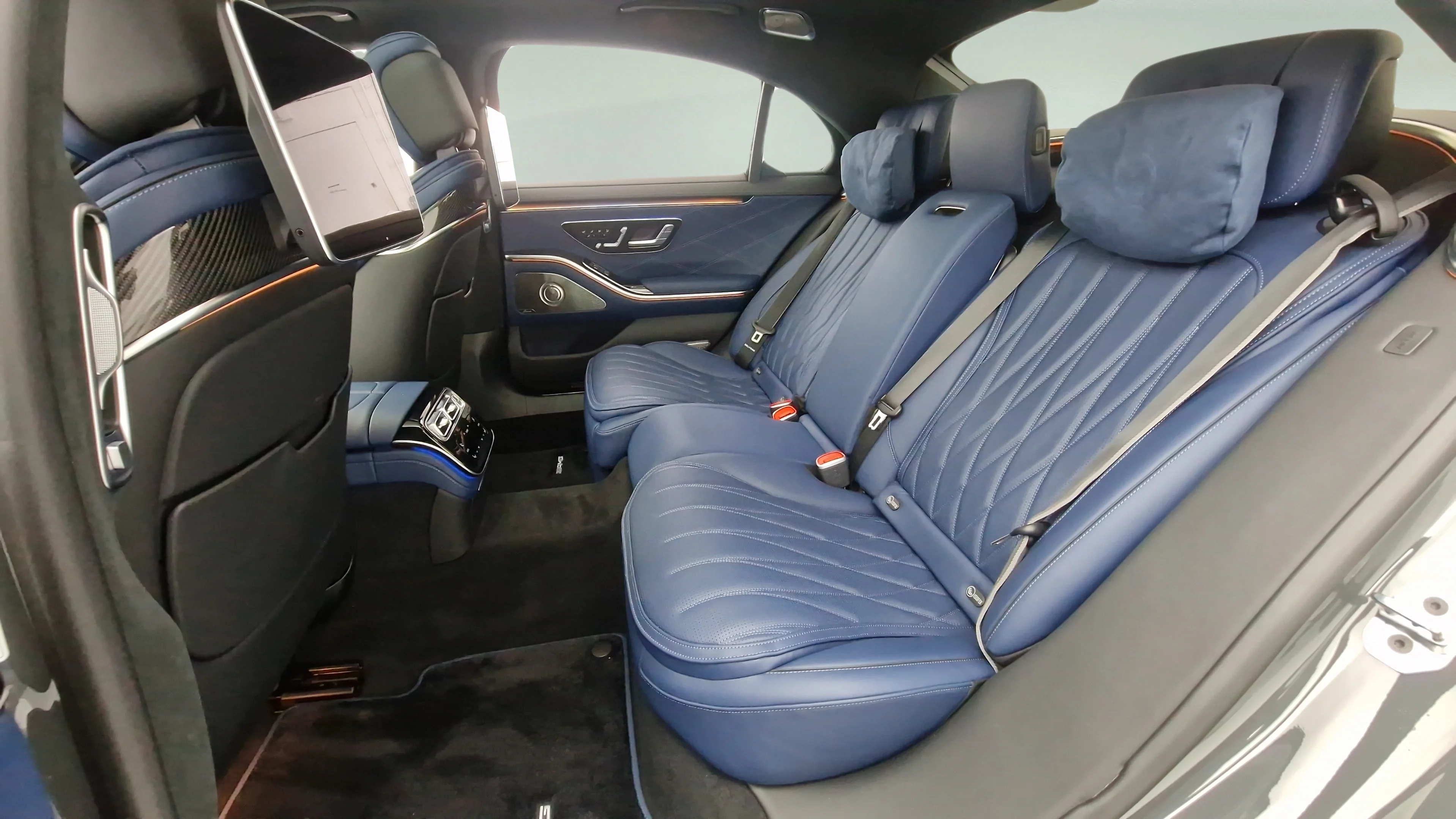 Used 2025  Mercedes-Benz AMG® S 63 E image 28