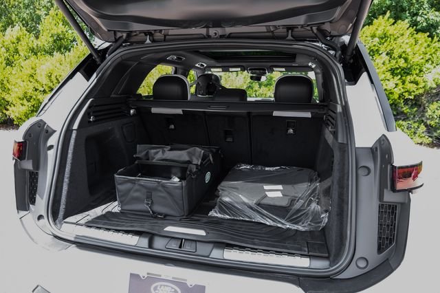 New 2026 White Land Rover Dynamic SE image 61