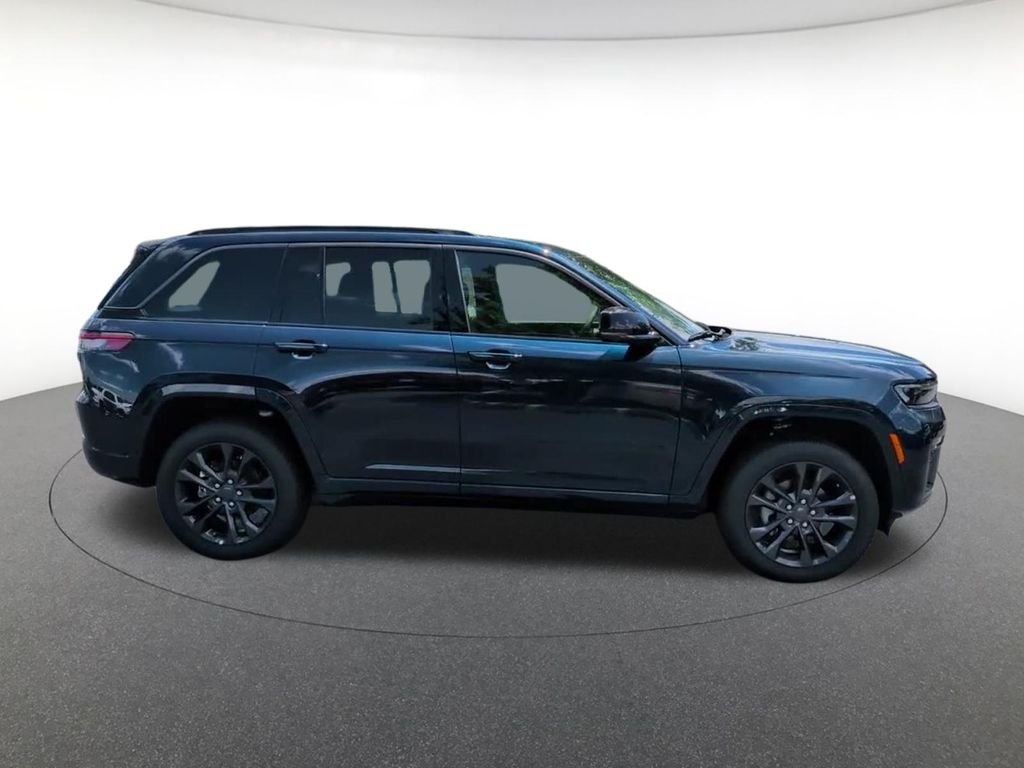 New 2026 Fathom Blue Pearl-Coat Exterior Paint Jeep Limited Reserve image 4