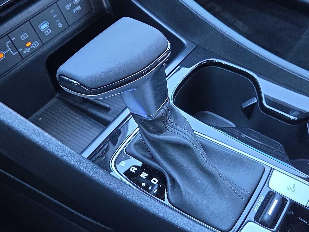 2025 Hyundai Santa Cruz Limited - Photo 33