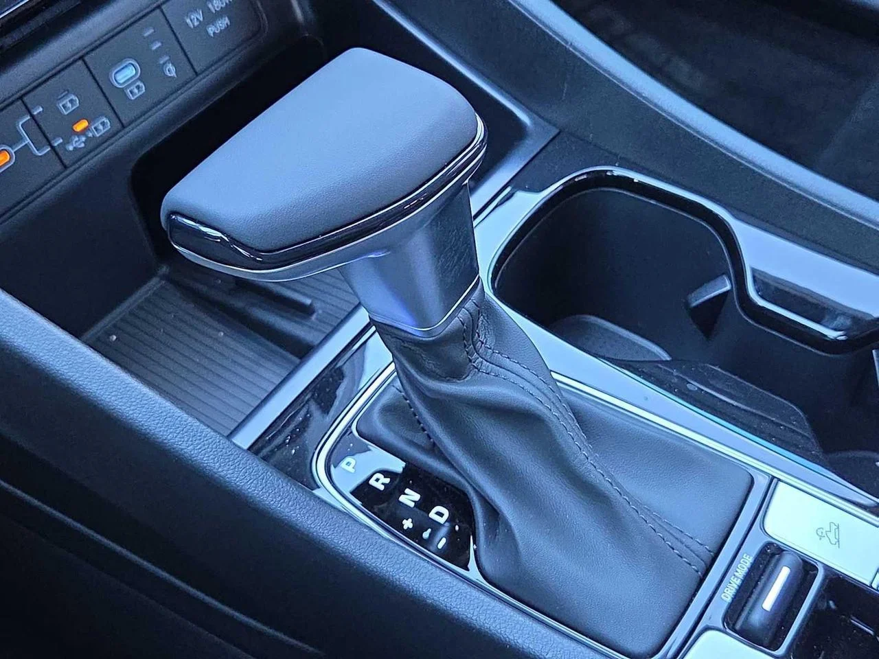 2025 Hyundai Santa Cruz Limited - Photo 33