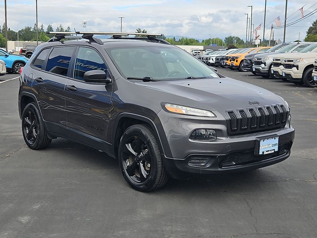 Used 2016 Granite Crystal Metallic Clearcoat Jeep Sport image 8