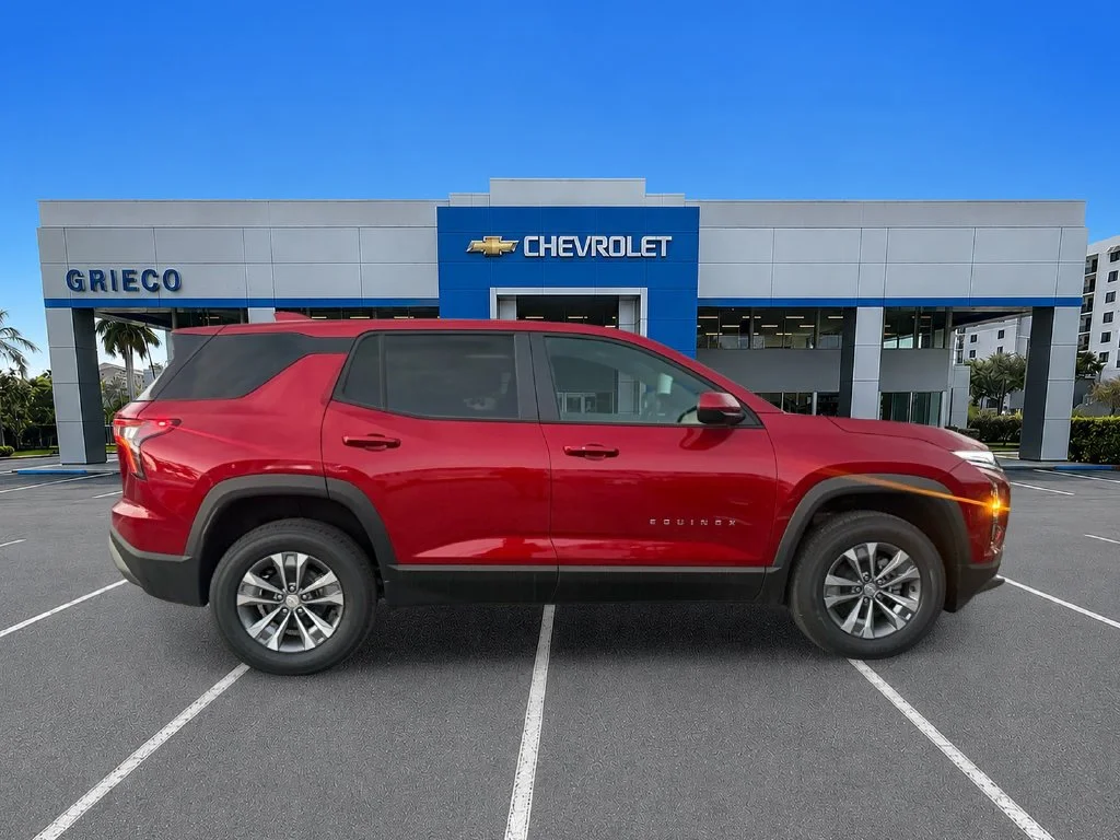 2027 Chevrolet Equinox LT - Photo 8