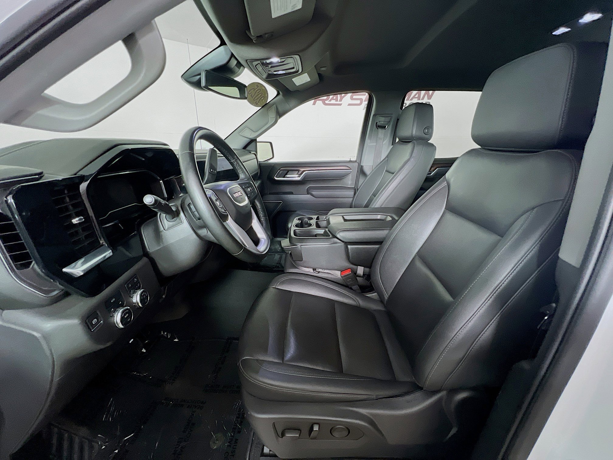 Used 2025 Summit White GMC SLT image 10