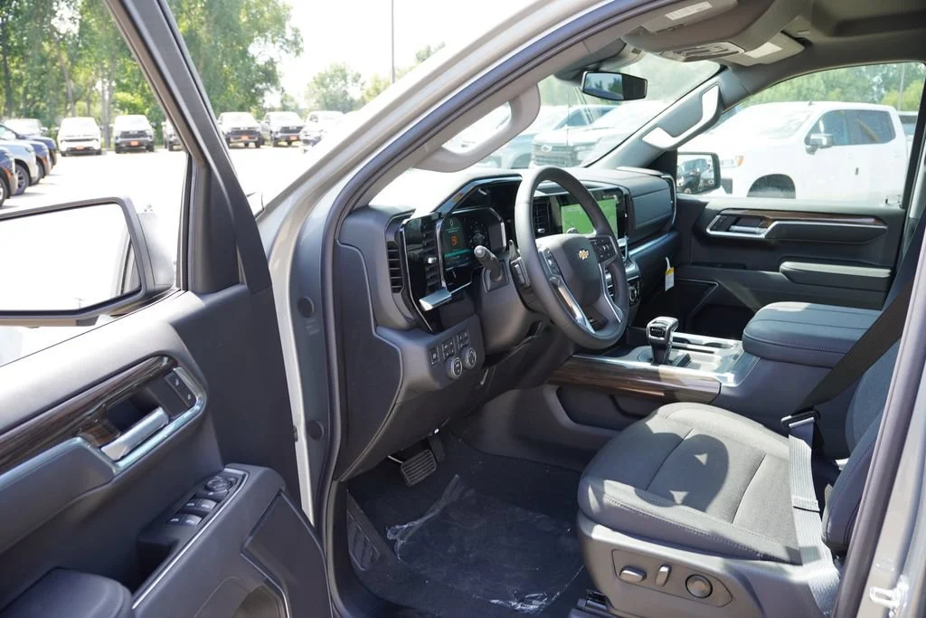 New 2026 Sterling Gray Metallic Chevrolet LT image 10