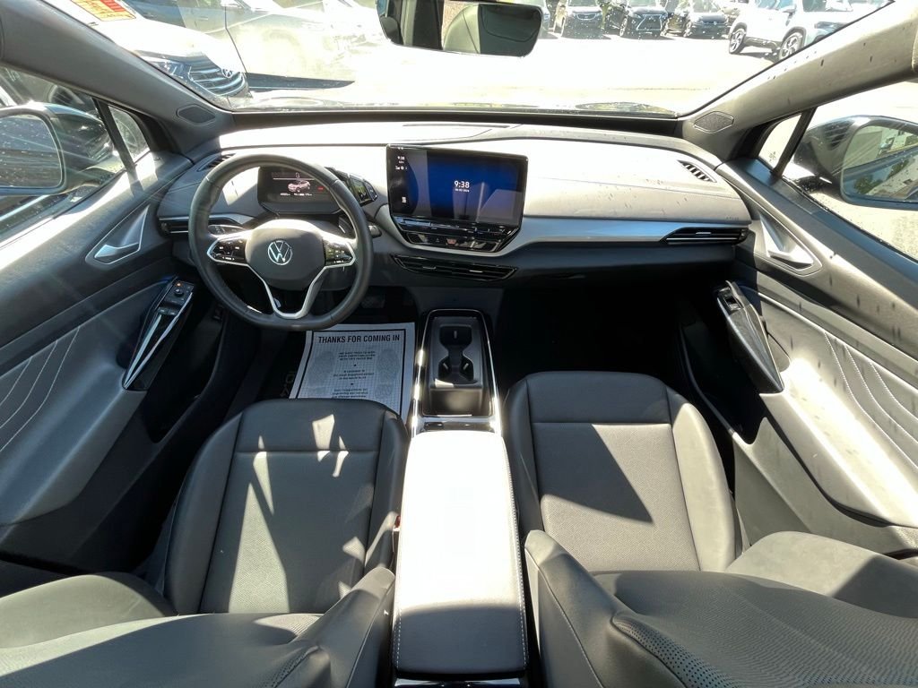 Certified Used 2023 Black Volkswagen S image 13