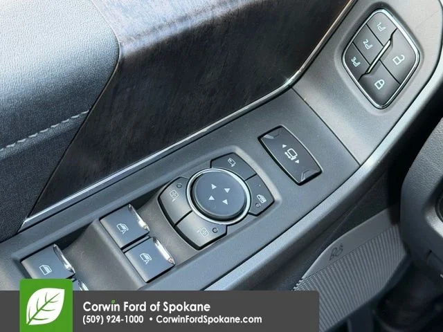 New 2026 Agate Black Metallic Ford Lariat image 19