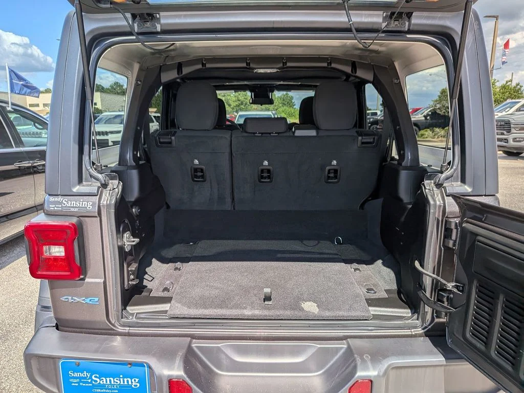Used 2025 Gray Jeep Rubicon 4xe image 29