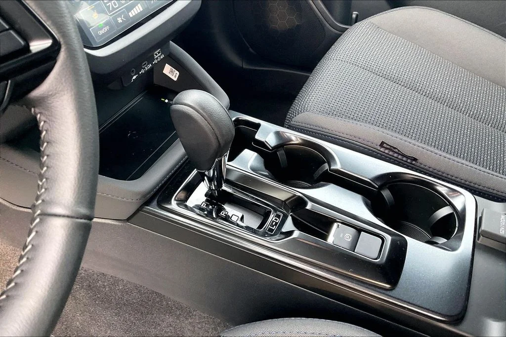 New 2026 AUTUMN GREEN METALLIC Subaru Premium image 7