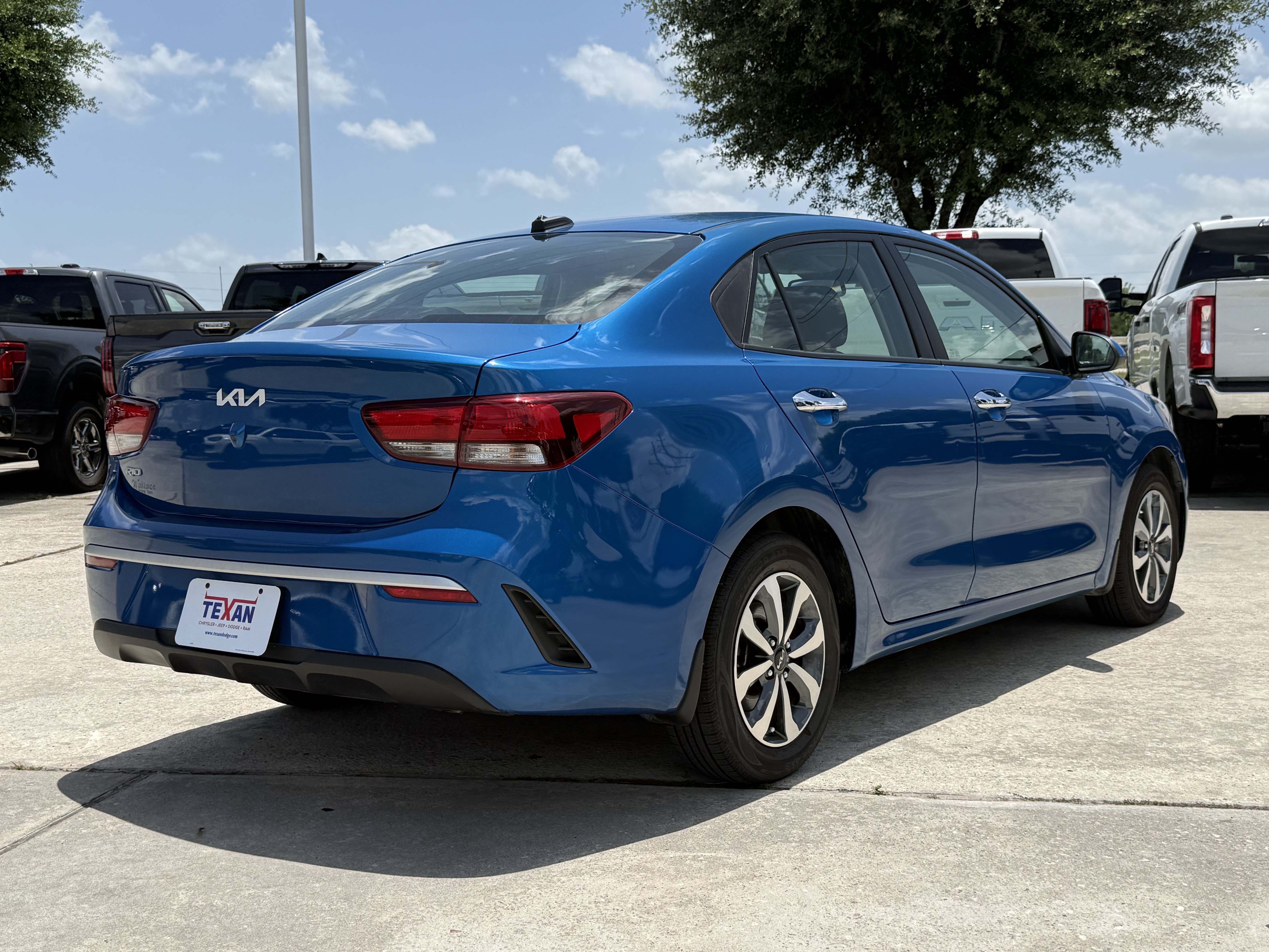 Used 2023 Sporty Blue Kia S image 4