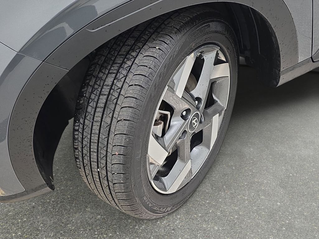 Used 2025 Ecotronic Gray Hyundai SEL image 29