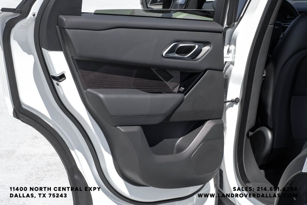 Used 2026 White Land Rover Dynamic SE image 51