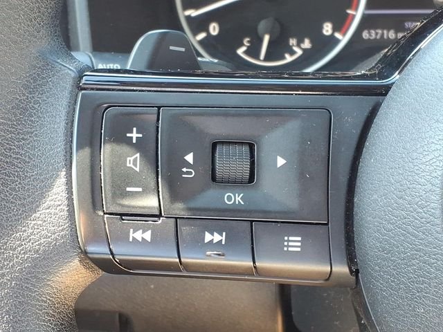 Used 2023 Gray Nissan SV image 10