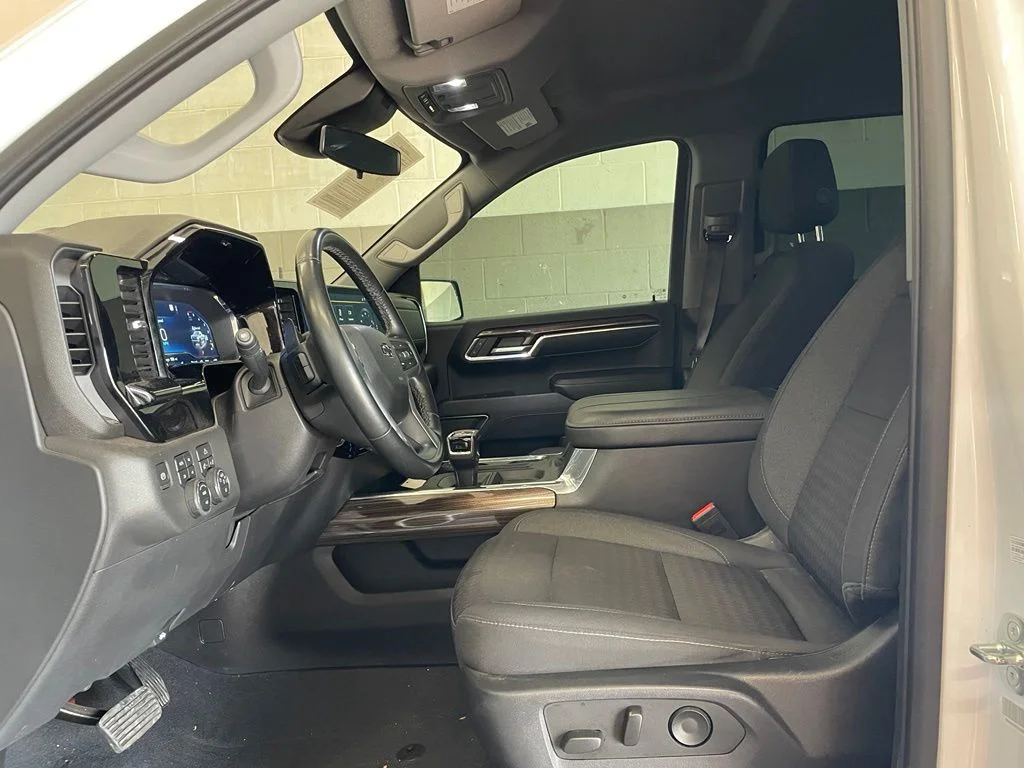Used 2023 White Chevrolet LT Trail Boss image 10