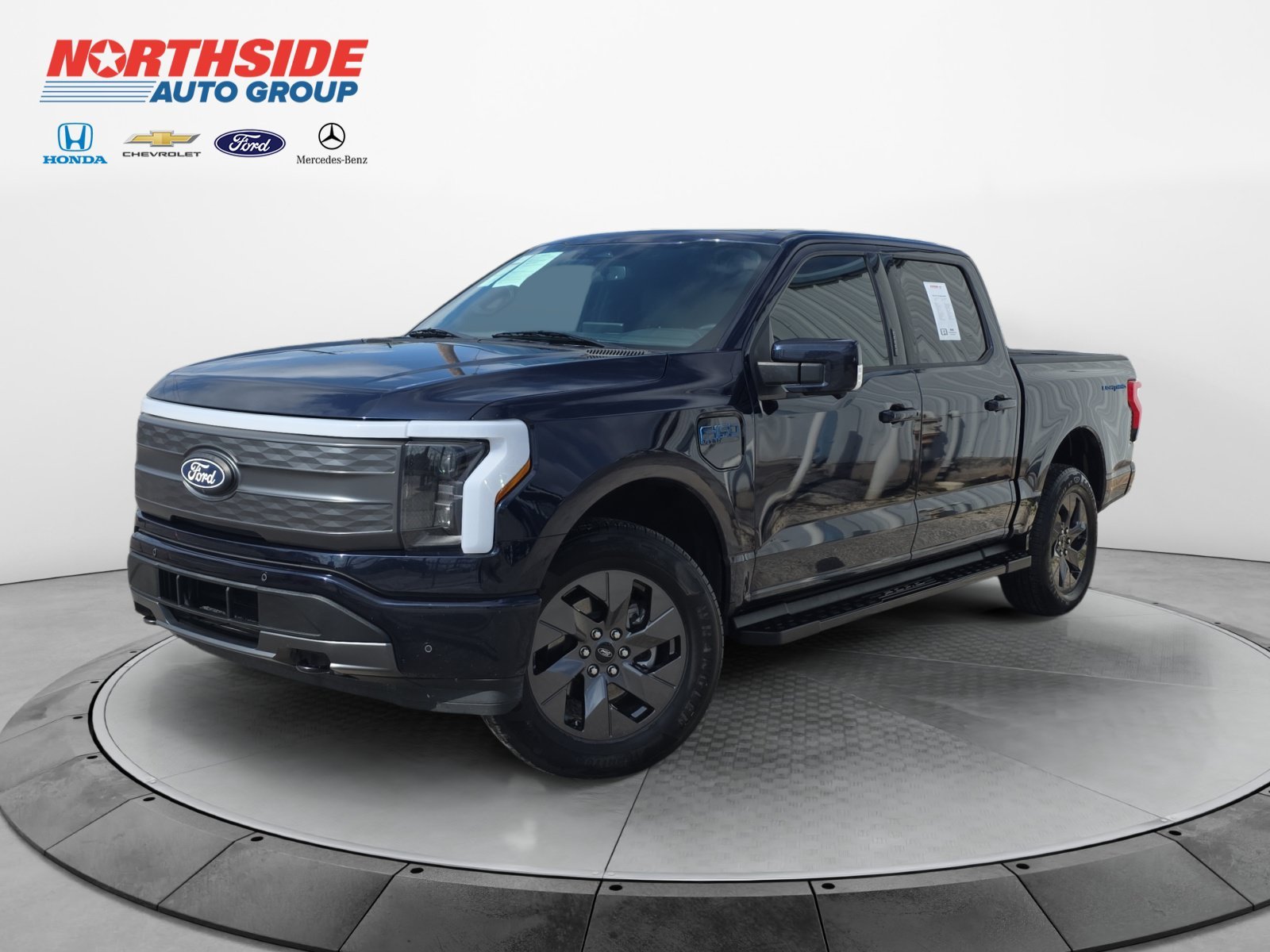 Used 2024 Blue Ford Lariat image 3