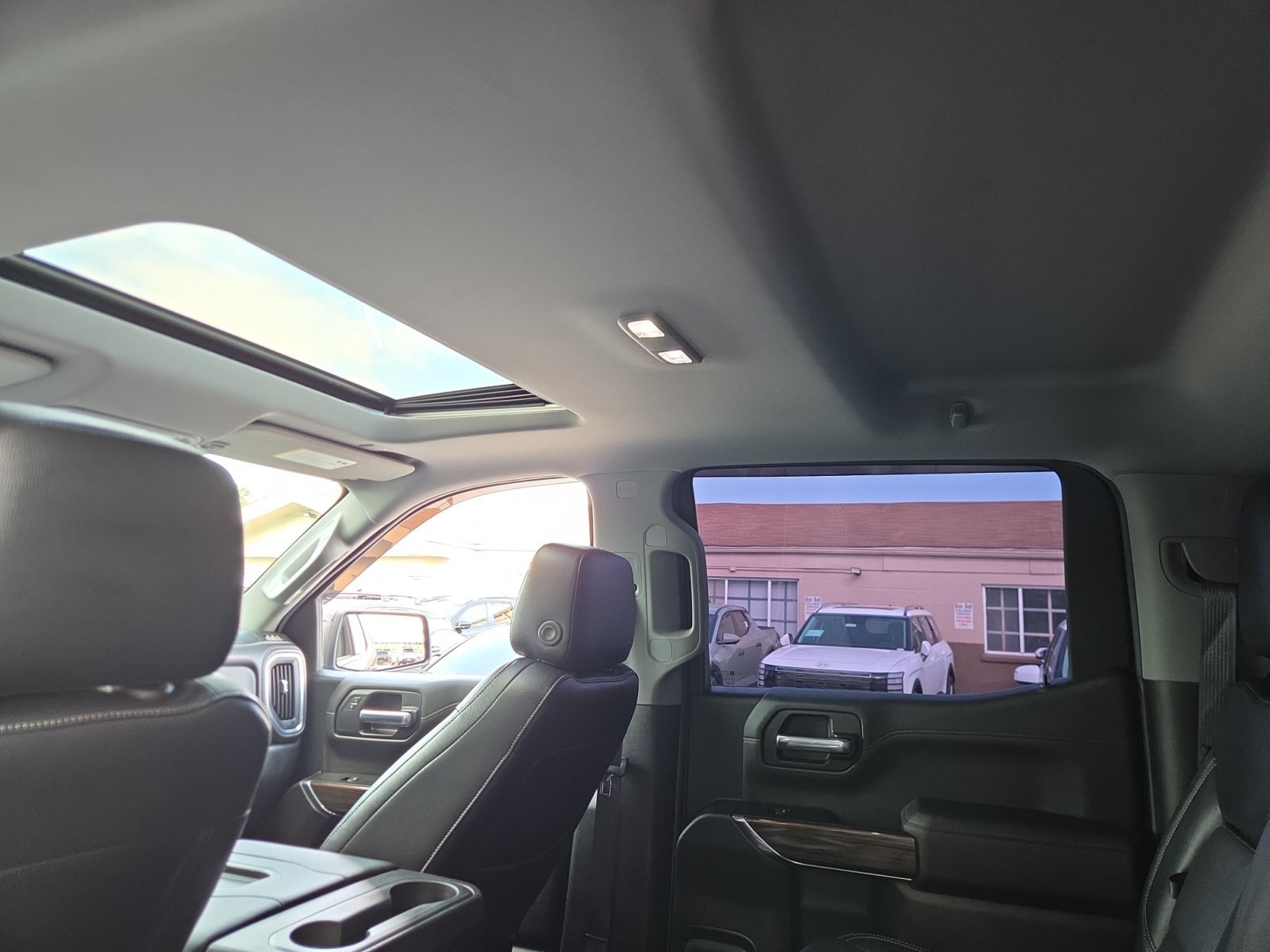 2019 Chevrolet Silverado 1500 RST - Photo 19