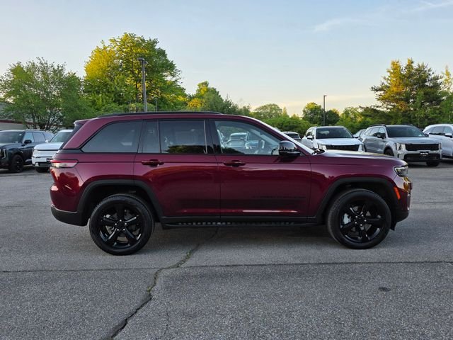 Used 2023 Red Jeep Limited image 9